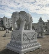 <b>酒店门口放置蓝狮娱乐石雕大象有什么含义？</b>
