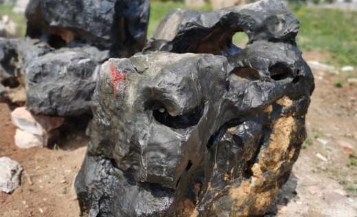 太湖石多少钱一吨--景观石厂家蓝狮在线