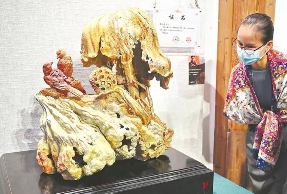 蓝狮娱乐海峡文交所推出寿山石雕青年艺术家推广计划
