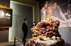 <b>叶高君台州铭升石雕艺术馆展示雕刻技艺蓝狮娱</b>